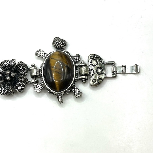 Turtle Silvertone Oval Tigers Eye Cabochon Sea Turtle Floral link Bracelet - Picture 10 of 13